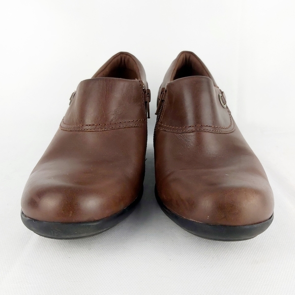 Clarks genuine leather slip on brown comfort shoes - Picture 5 of 9